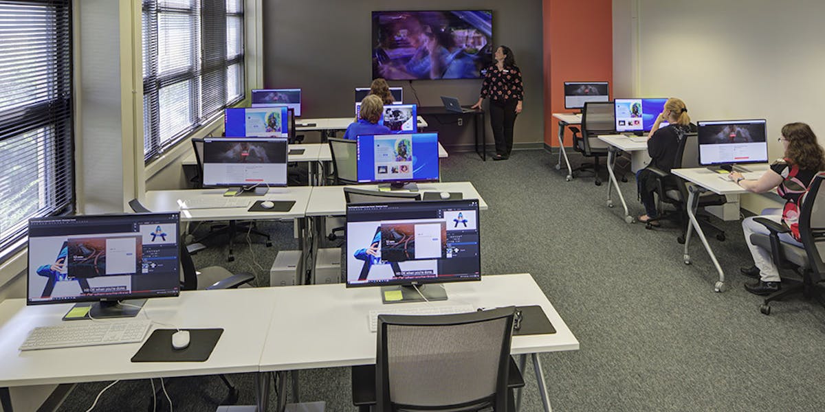 Photo of Computer Lab in Kingsport