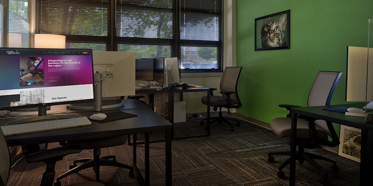 Photo of Small Computer Lab/Classroom in Kingsport
