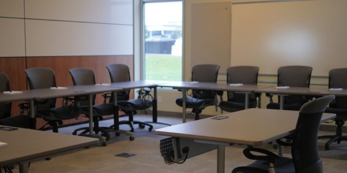 Photo of (12ppl) Simcoe Boardroom Full Day
