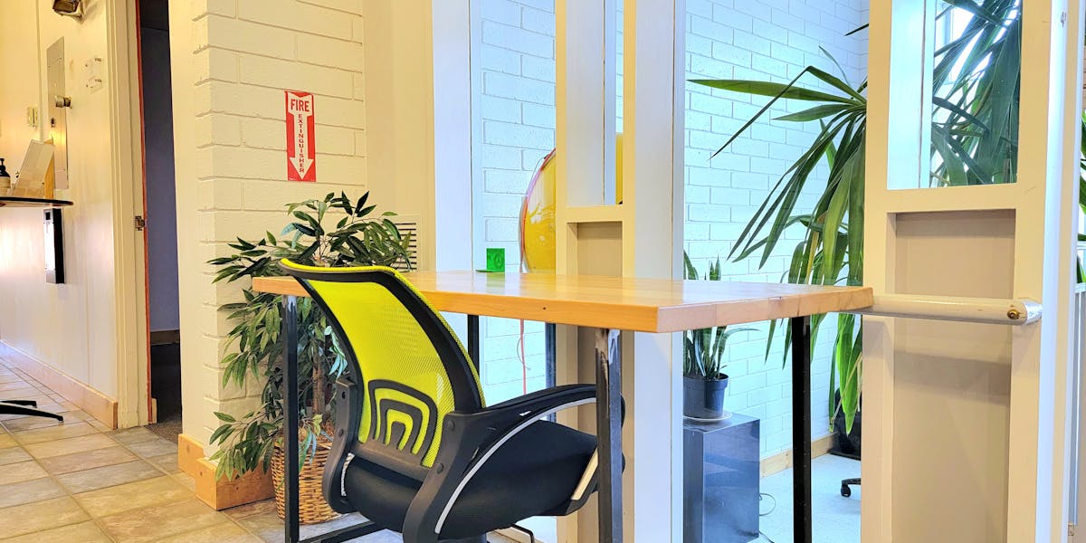 Photo of Daily Desk - D1