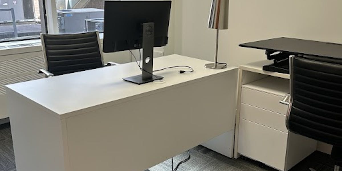 Photo of Private Office #4 - HOURLY (2 hrs min required)