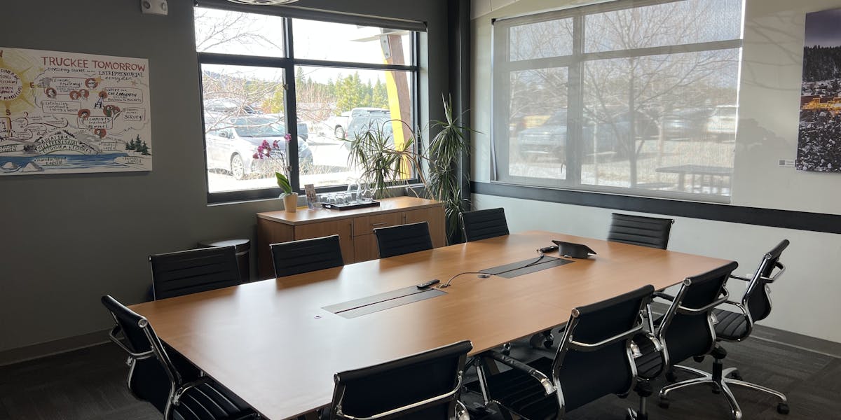 Photo of Cessna Board Room - 10