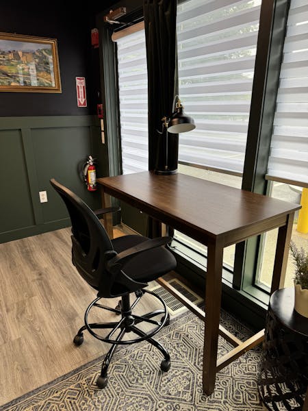 Photo of Window Desk 1