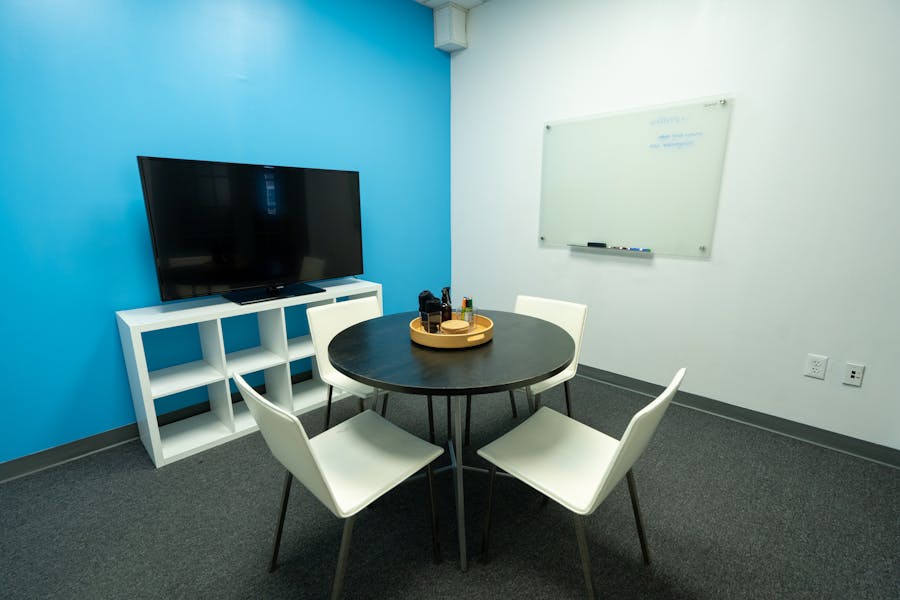 Photo of Huddle Room