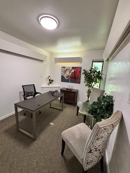 Photo of 5252 OLDE TOWNE ROAD-Day Office #3