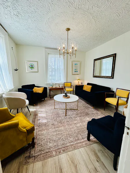 Photo of Centre St. Salon (HOURLY - HIVE MEMBERS ONLY) $75/hr +HST
