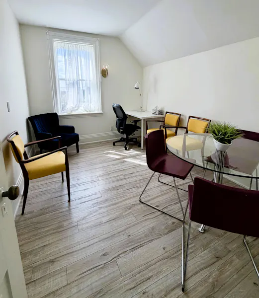 Photo of Centre St. Office #3 (DAILY - HIVE MEMBERS ONLY) $140 +HST